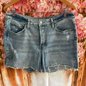 NWOT Old Navy OG High-Rise Straight Jean Shorts – Women’s Size 14